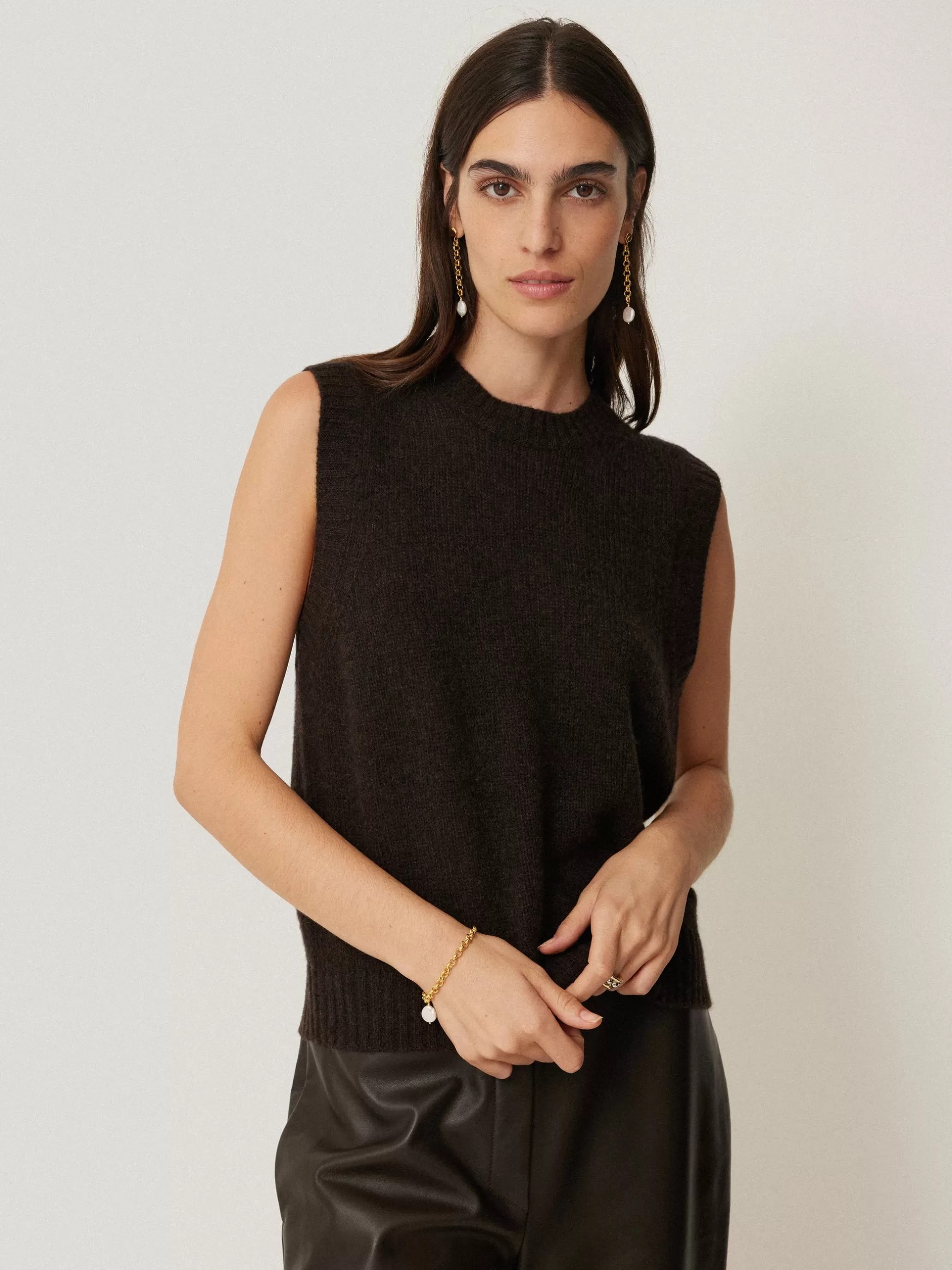 Store Jigsaw Cashmere Crew Neck Tank DarkBrown