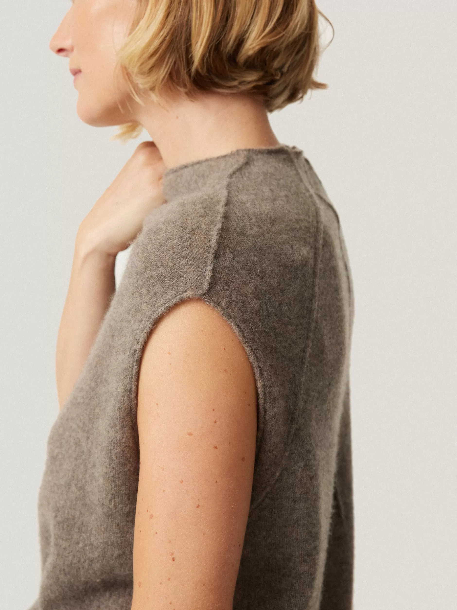 New Jigsaw Cloud Cashmere Cap Sleeve Top Taupe