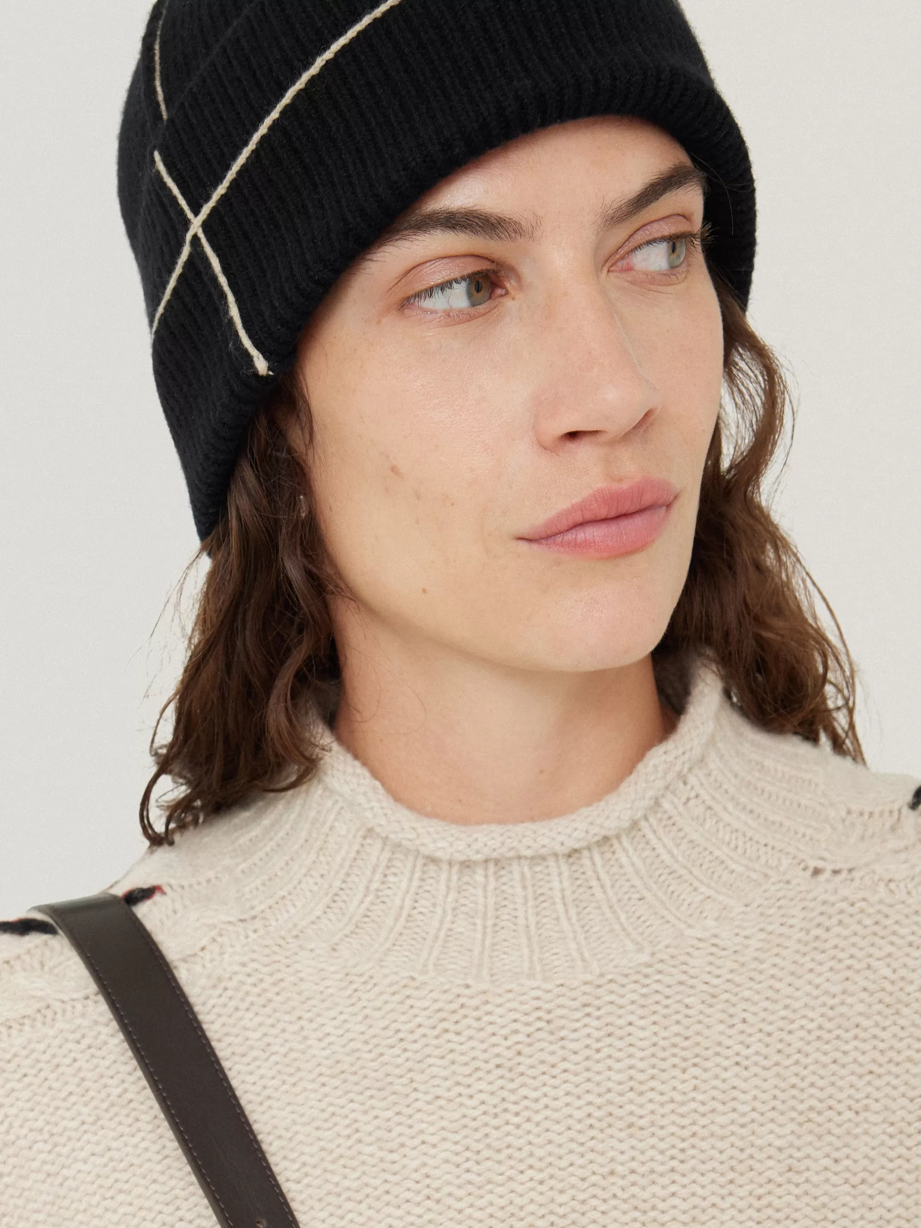 Store Jigsaw Contrast Stitch Beanie Black