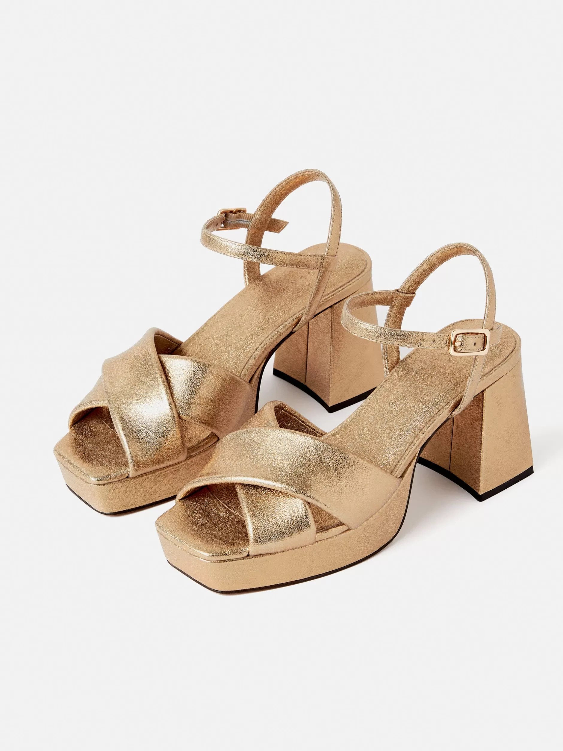 Discount Jigsaw Hanna Platform Sandal Gold