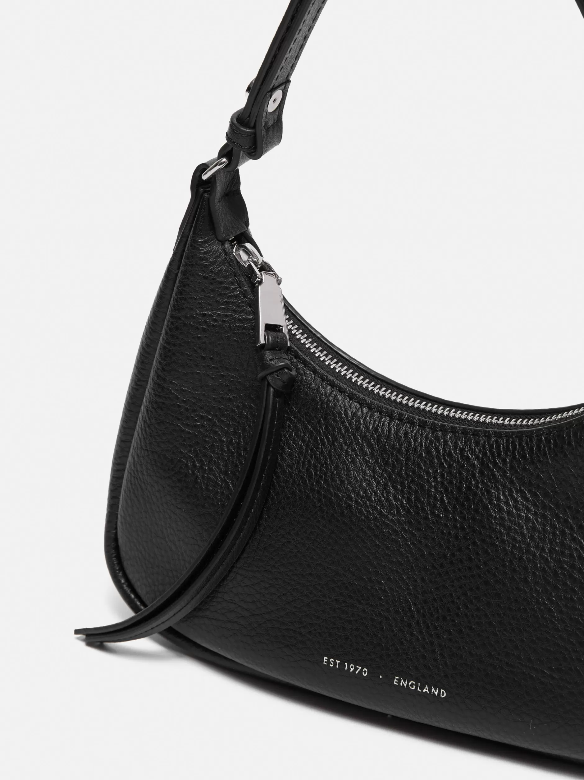 Store Jigsaw Leather Crescent Bag Small Black