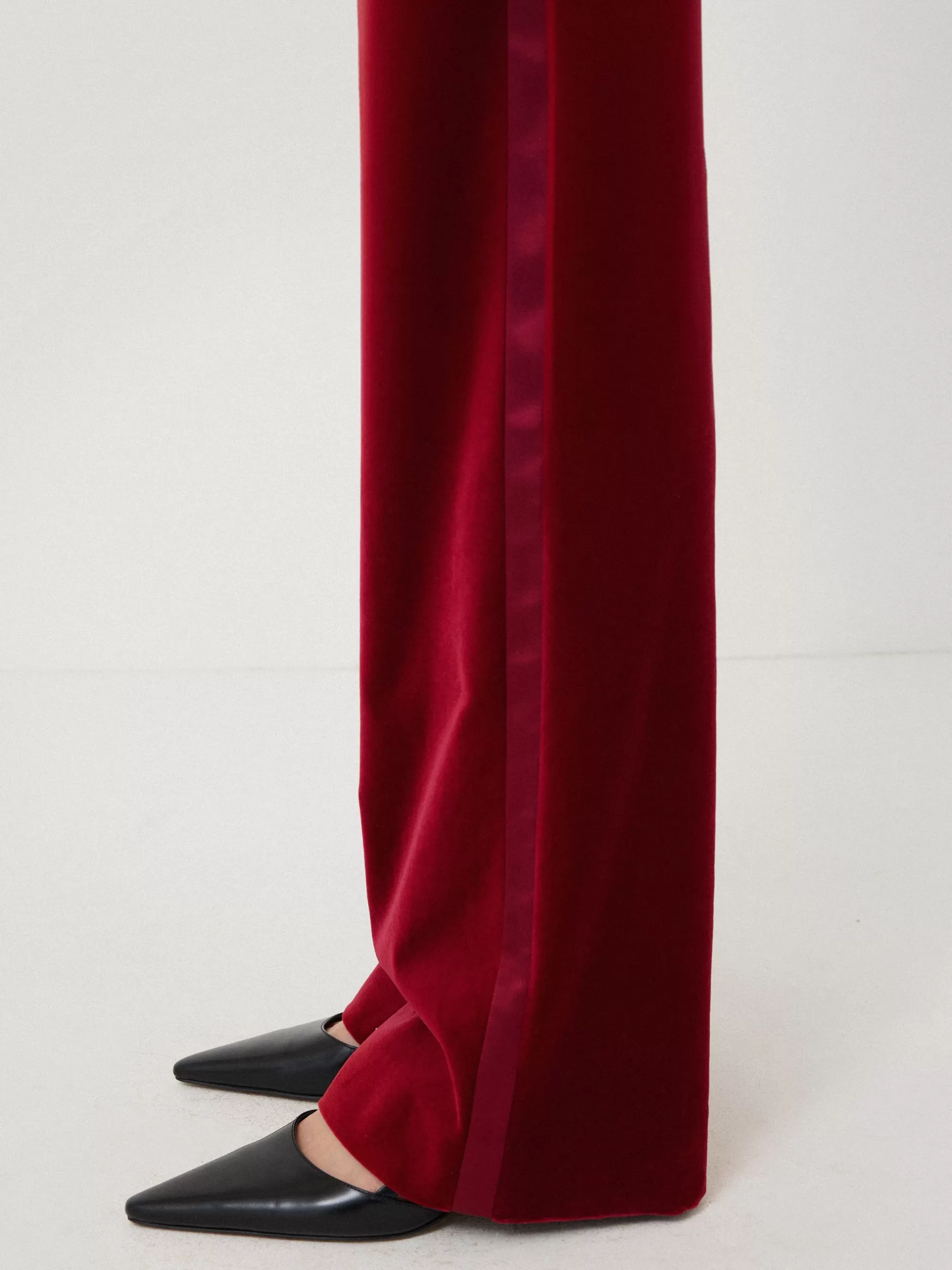 Fashion Jigsaw Mason Velvet Trouser Red