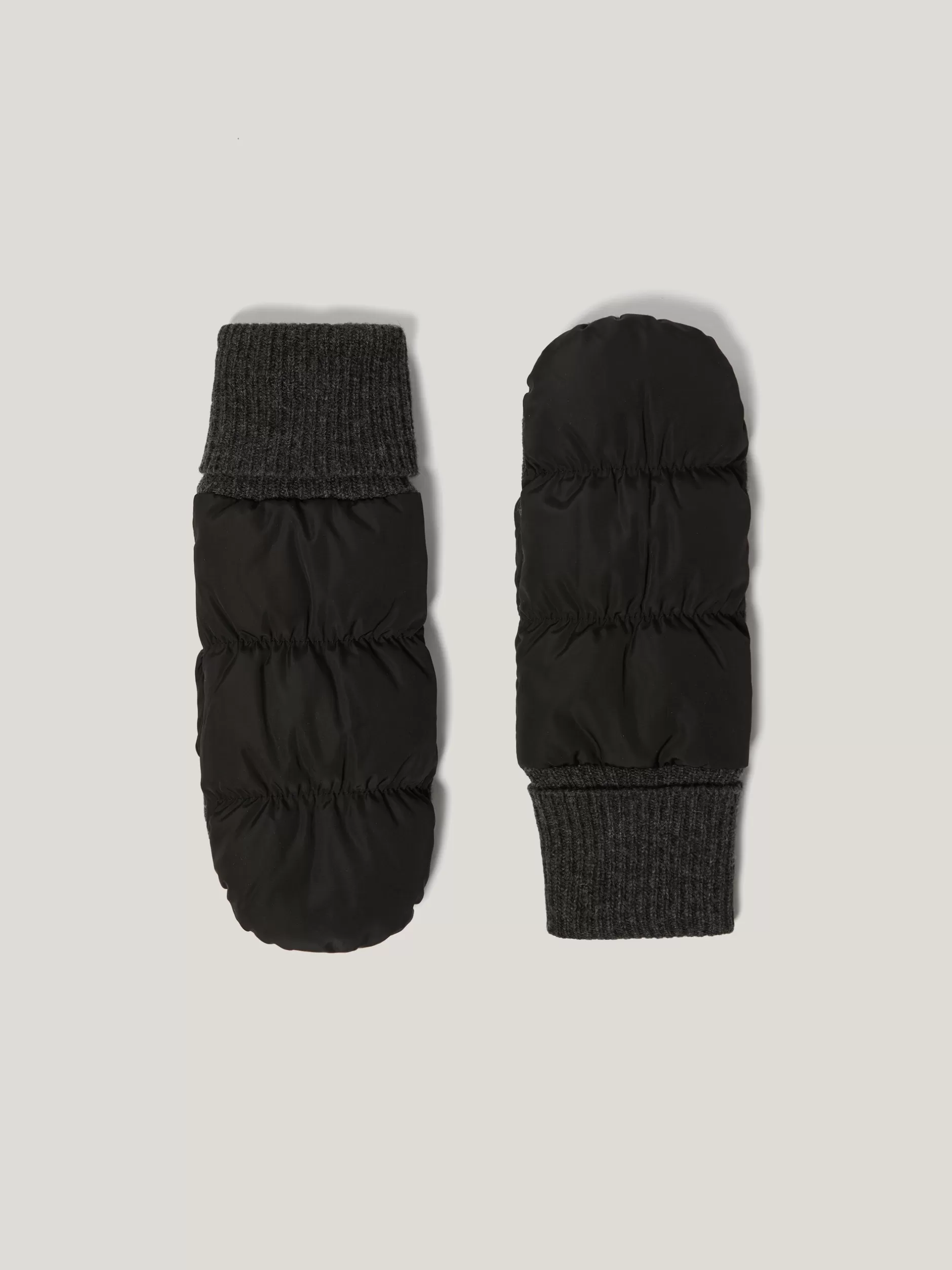 Clearance Jigsaw Puffer Mittens Black