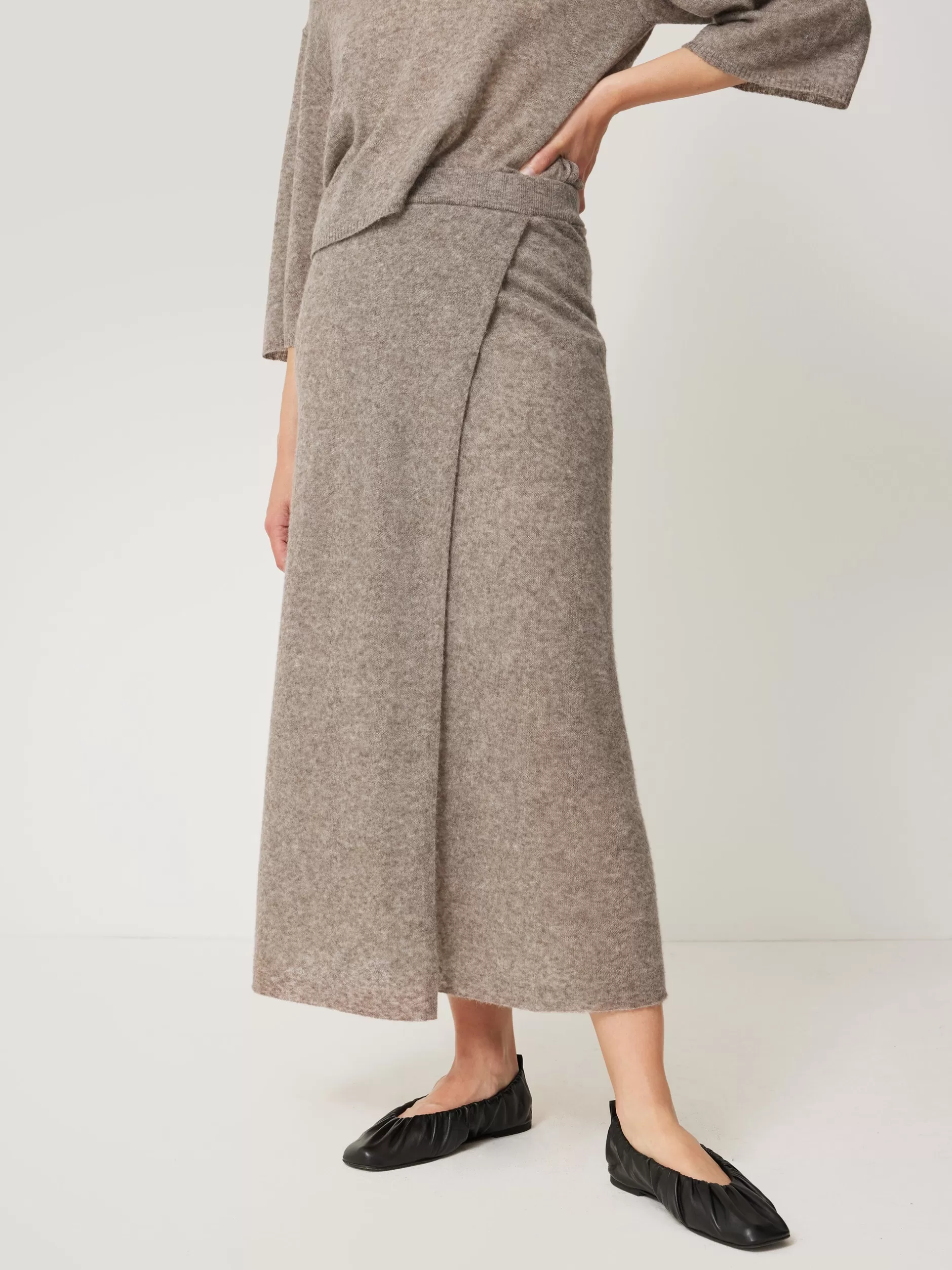 Online Jigsaw Soft Gauzy Knit Skirt Taupe