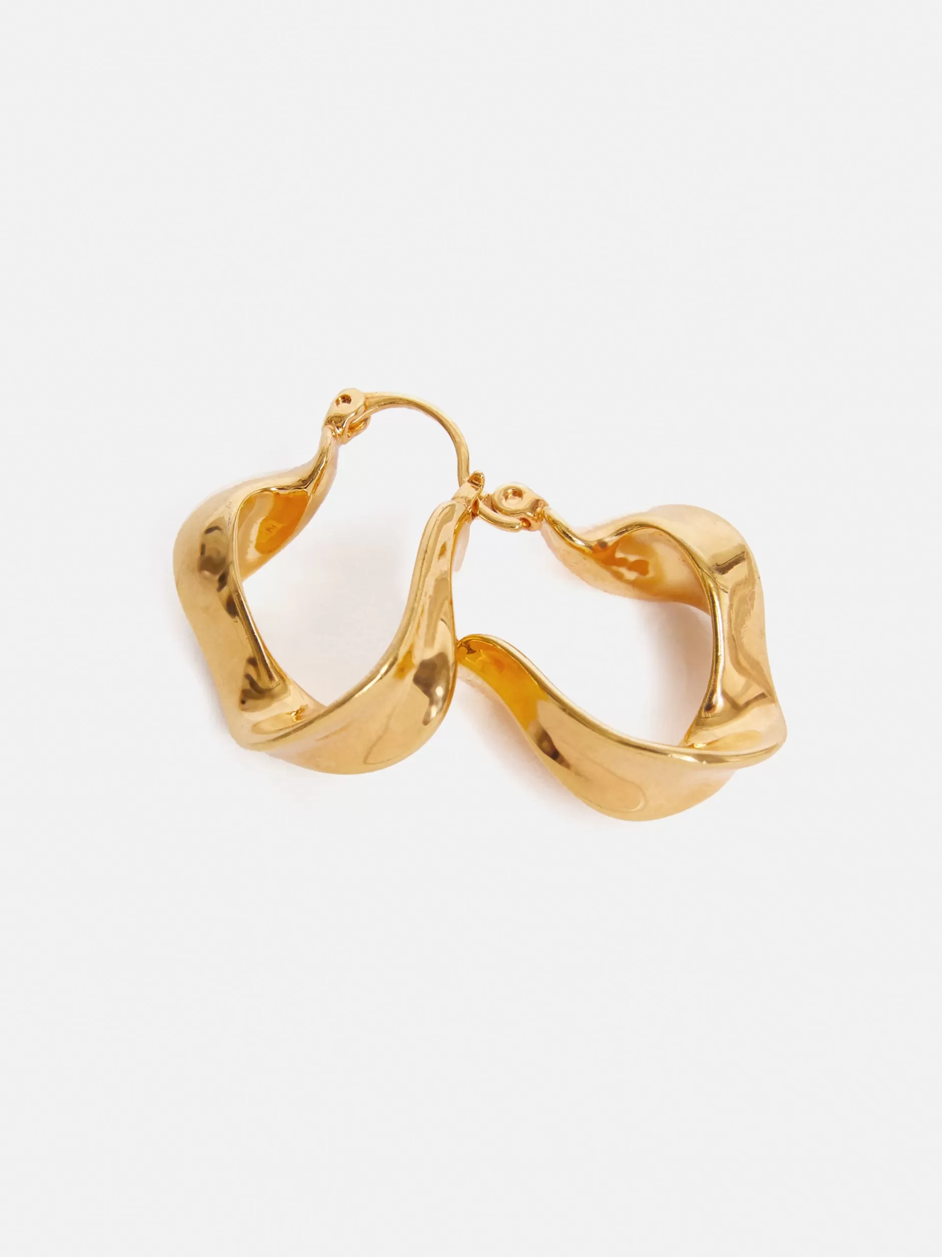 Hot Jigsaw Twisted Hoop Earring Gold